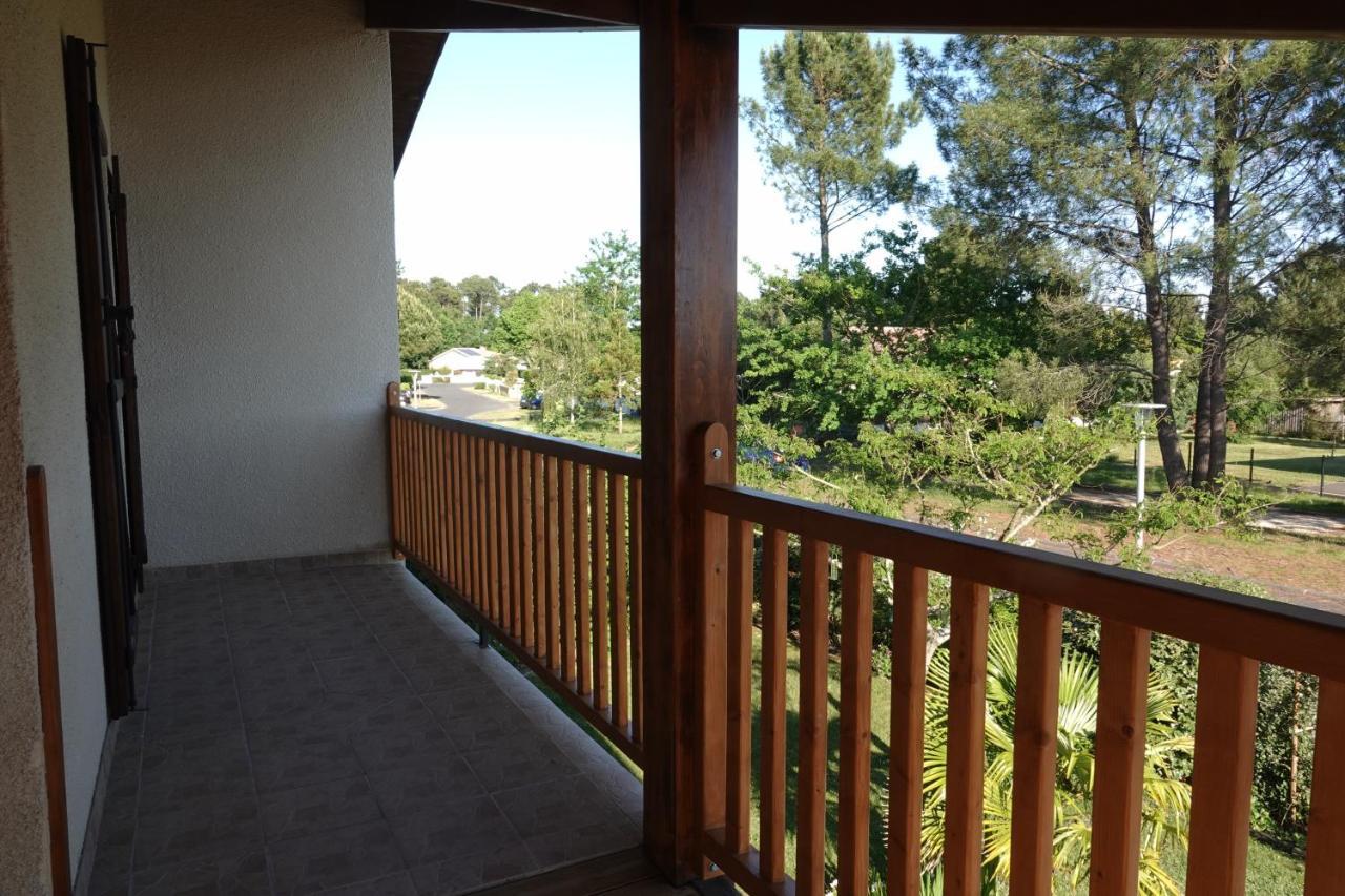 Appartement Palm'阿雷斯 外观 照片
